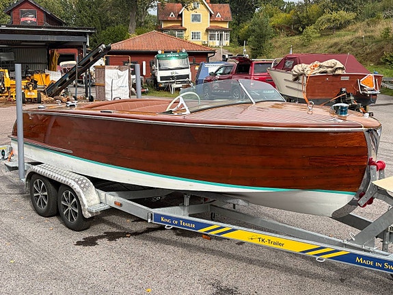 Chris-Craft Riviera 1952 4 of 12