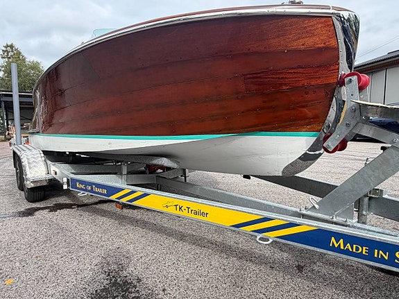 Chris-Craft Riviera 1952 11 of 12