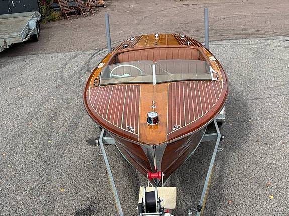 Chris-Craft Riviera 1952 5 of 12