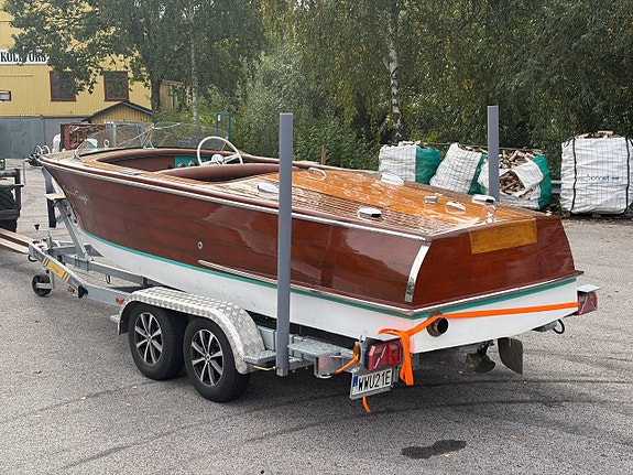 Chris-Craft Riviera 1952 2 of 12