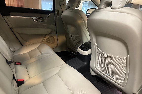 Volvo V90 12 of 13