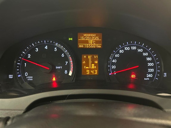 Toyota Avensis 12 of 16