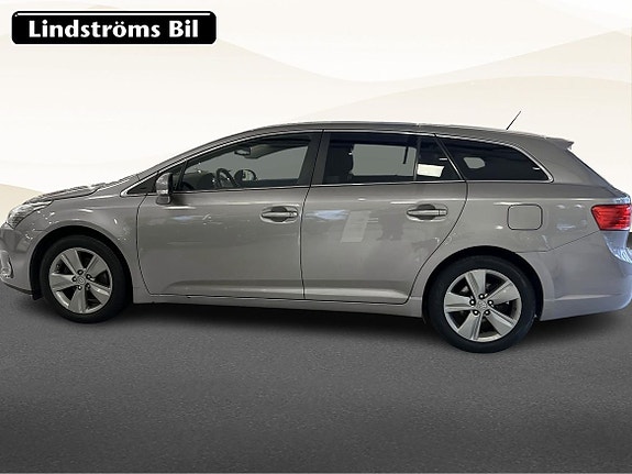 Toyota Avensis 4 of 16