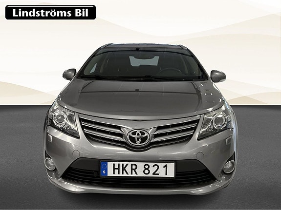 Toyota Avensis 6 of 16