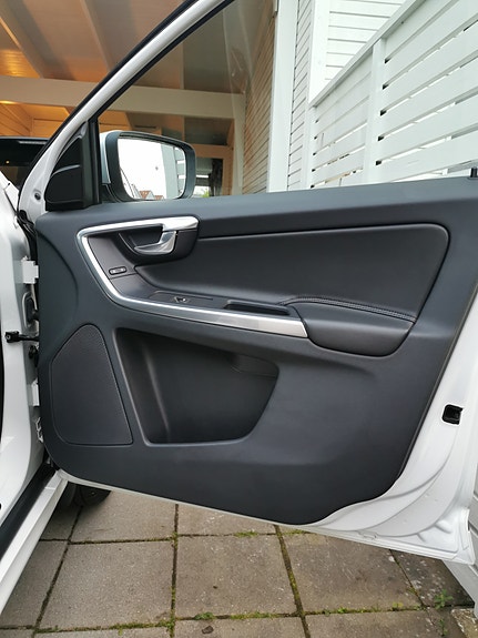 Volvo XC60 9 of 13
