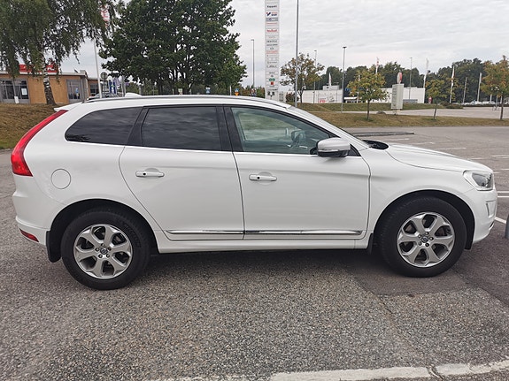 Volvo XC60 3 of 13