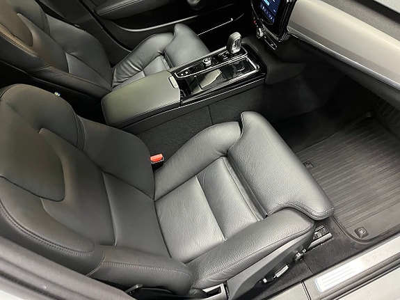 Volvo V90 10 of 20