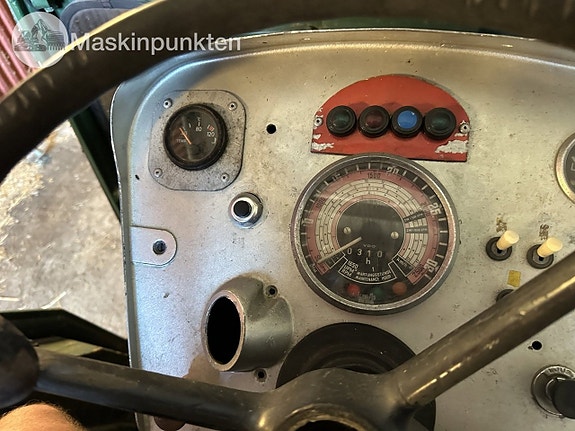 Deutz 6006 med lastare 15 of 27