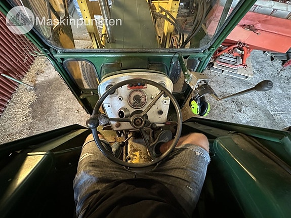 Deutz 6006 med lastare 13 of 27