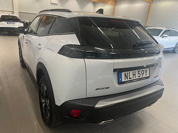 Peugeot 2008 3 of 9