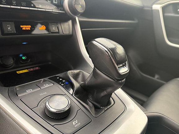 Toyota RAV4 19 of 19