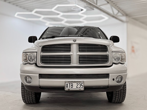 Dodge RAM 1500 3 of 30