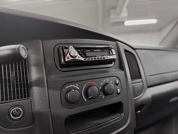 Dodge RAM 1500 21 of 30