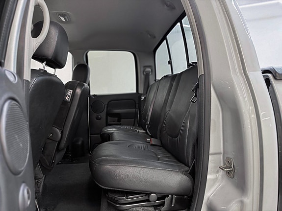 Dodge RAM 1500 12 of 30