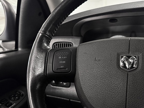 Dodge RAM 1500 17 of 30