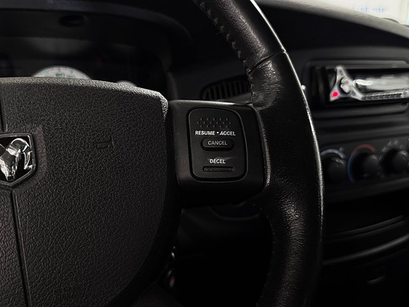 Dodge RAM 1500 18 of 30