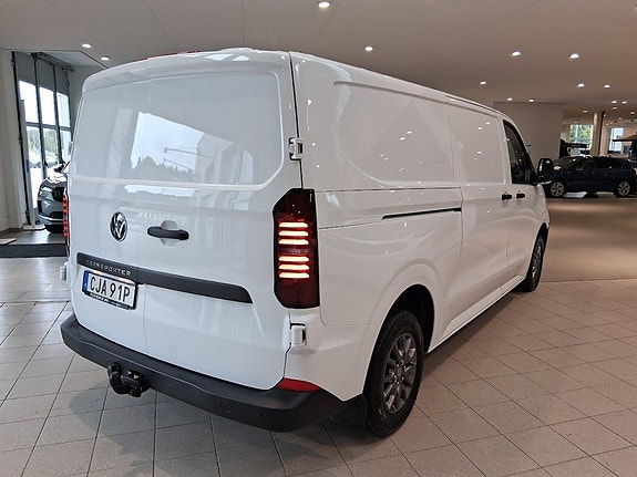 Volkswagen Transporter 4 of 8