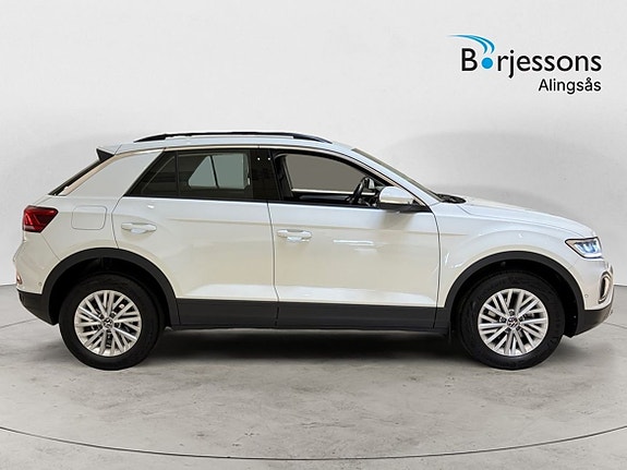 Volkswagen T-Roc 2 of 16