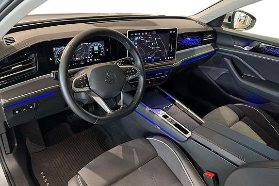 Volkswagen Passat 9 of 25