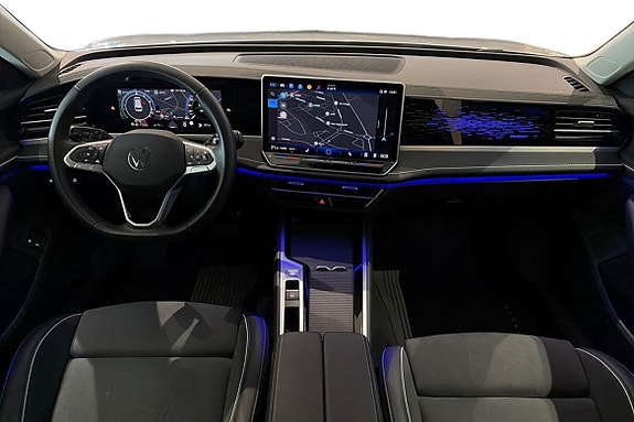 Volkswagen Passat 11 of 25