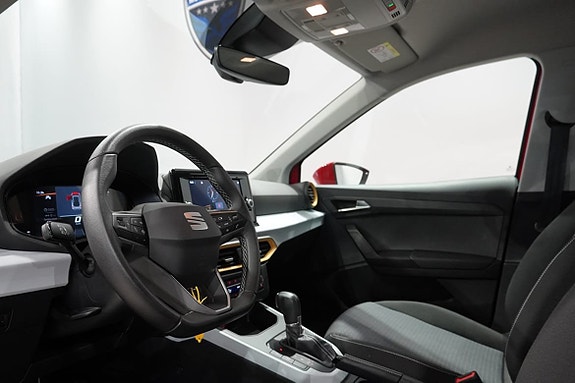 Seat Arona 7 of 16