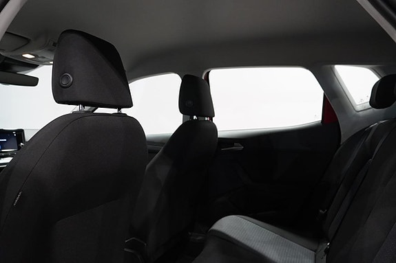 Seat Arona 9 of 16
