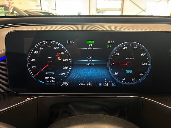 Mercedes-Benz EQC400 21 of 23