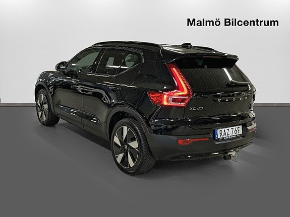 Volvo XC40 4 of 19