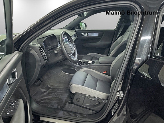 Volvo XC40 14 of 19
