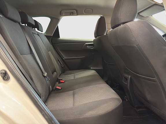 Toyota Auris 20 of 21
