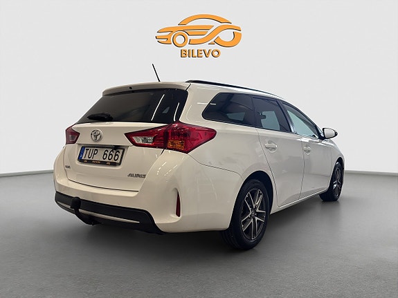 Toyota Auris 3 of 21