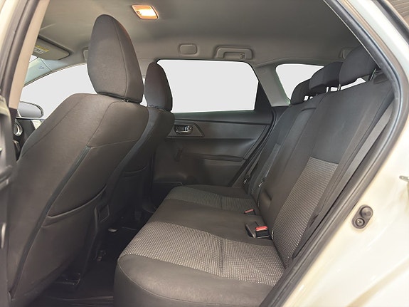 Toyota Auris 18 of 21