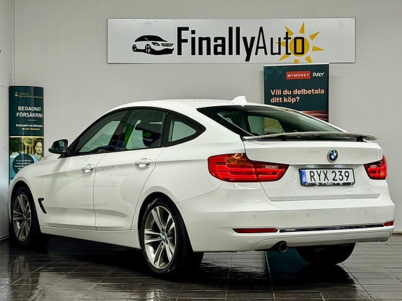 BMW 320d 3 of 18