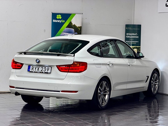 BMW 320d 4 of 18