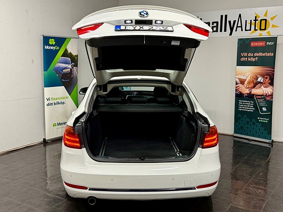 BMW 320d 17 of 18