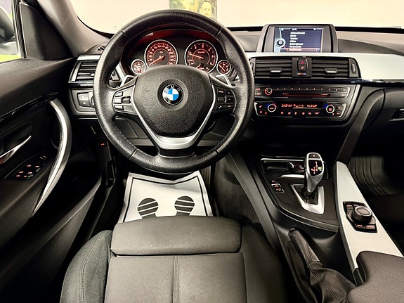 BMW 320d 6 of 18