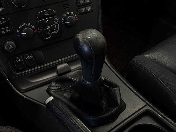 Volvo V70 17 of 26