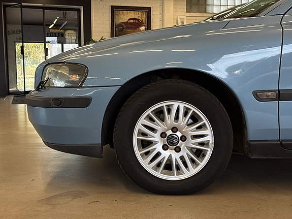 Volvo V70 14 of 26