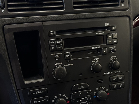 Volvo V70 19 of 26