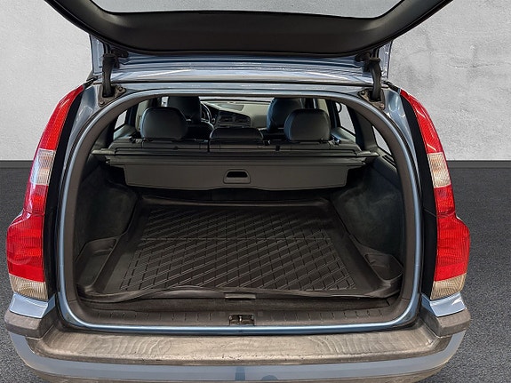 Volvo V70 9 of 26