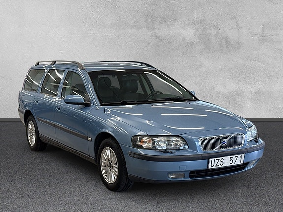 Volvo V70 7 of 26