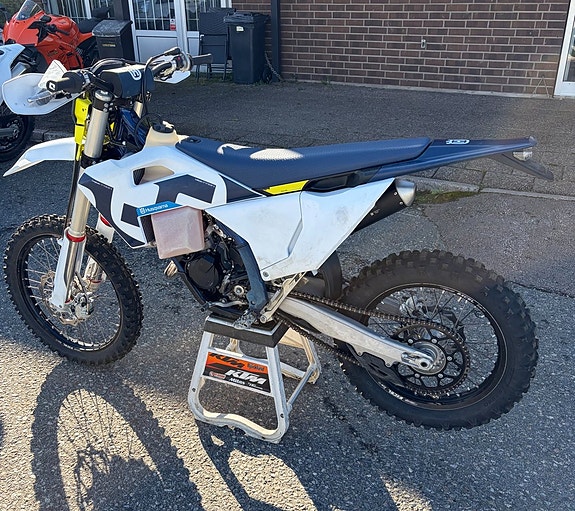 Husqvarna TE 150 2026 4 of 6