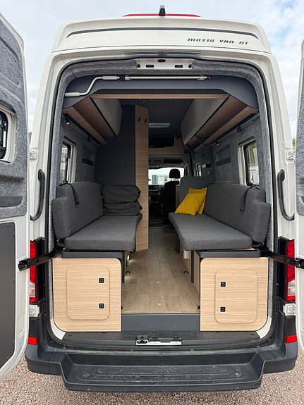Hobby MAXIA VAN 680 DT 5 of 17