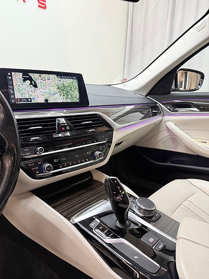 BMW 520d 8 of 15
