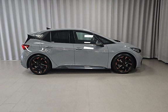 Cupra Born 4 of 13
