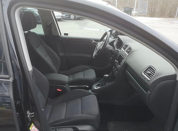 Volkswagen Golf VI 13 of 18