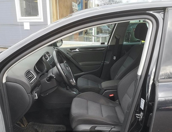 Volkswagen Golf VI 9 of 18