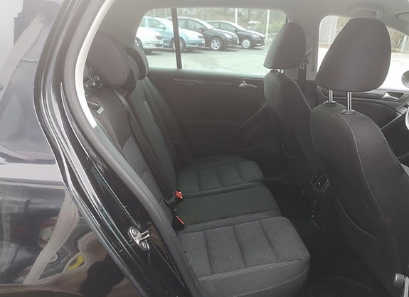 Volkswagen Golf VI 12 of 18