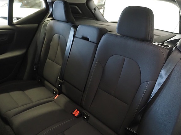 Volvo XC40 16 of 24