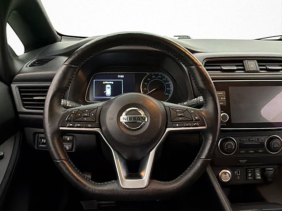 Nissan Leaf 11 of 27